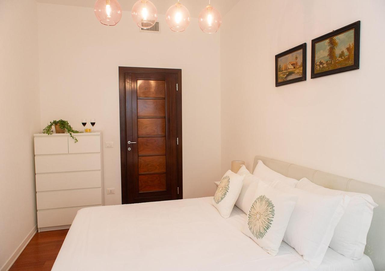 Termini Alever Apartament 3 Bedrooms Roma Esterno foto